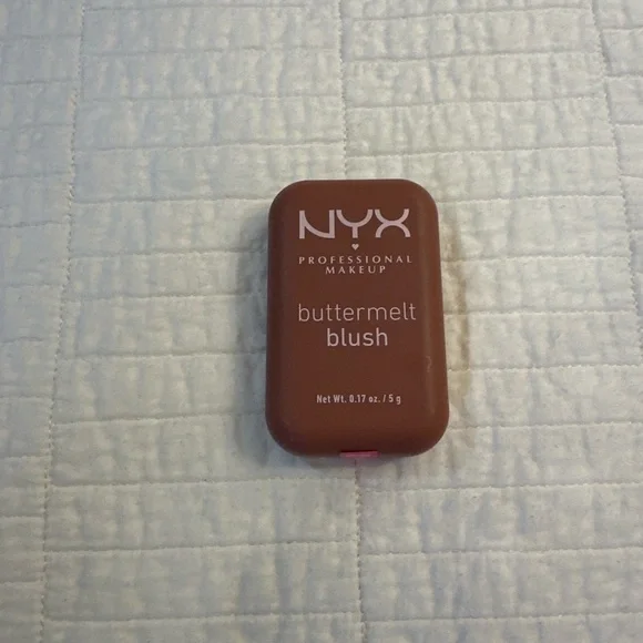 NYX Buttermelt Shimmering Terracotta Blush BMBL09 Feeling Butta NIB - Picture 2 of 3